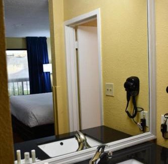 Macon Hotel | Baymont by Wyndham Macon I-75
