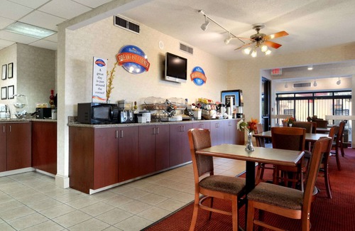 Macon Hotel | Baymont by Wyndham Macon I-75