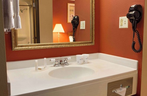 Central Oklahoma City Hotel | Baymont by Wyndham Oklahoma City Airport