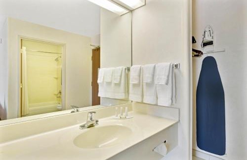 Tucson Hotel | Baymont by Wyndham Tucson Airport