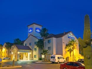 Tucson Hotel | Baymont by Wyndham Tucson Airport