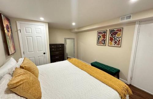Constable Hook Apartamento | Bayonne Delight- Cozy NYC Gateway Apartment