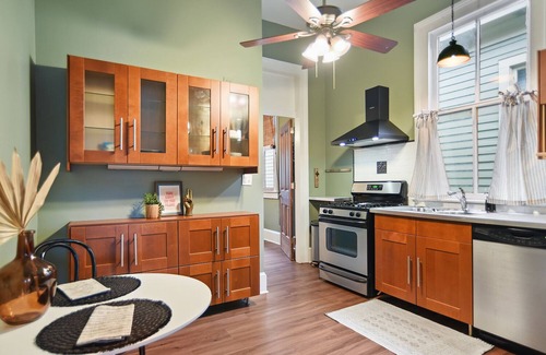 Mid-City Casa | Bayou St. Rose
