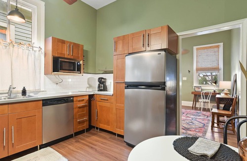 Mid-City Casa | Bayou St. Rose