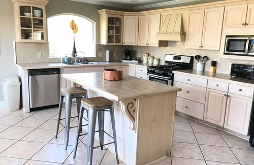 Slidell Casa | Bayou Waterfront Getaway en lujo- 25 minutos a Nueva Orleans