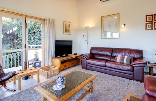 Bluff Hill Casa | BAYSCAPE – NAPIER HOLIDAY HOME, family friendly in Bluff Hill