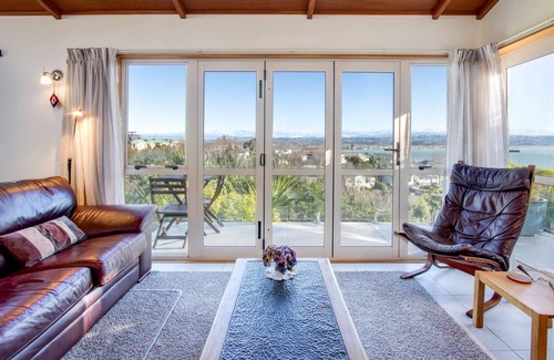 Bluff Hill Casa | BAYSCAPE – NAPIER HOLIDAY HOME, family friendly in Bluff Hill