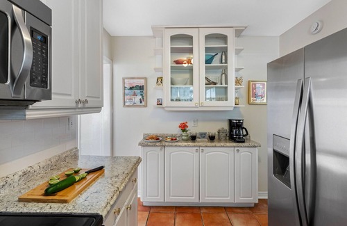 Virginia Park Casa | Bayshore Bungalow – Steps from Scenic Waterfront