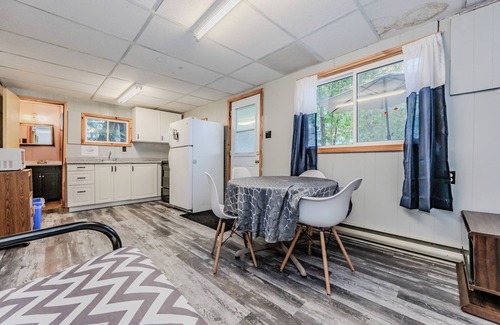Wiarton Cabaña | Bayshore Cottages: The Oahu
