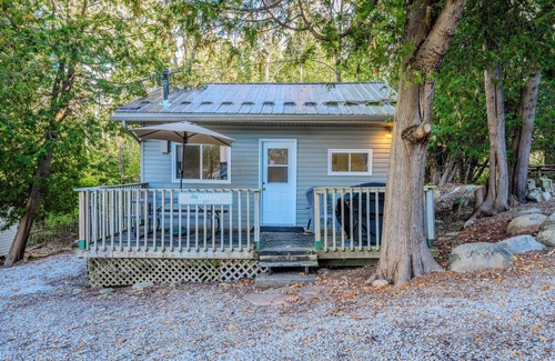 Wiarton Cabaña | Bayshore Cottages: The Oahu