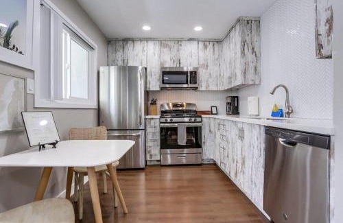 Mission Beach Casa | Bayside Bikini 1
