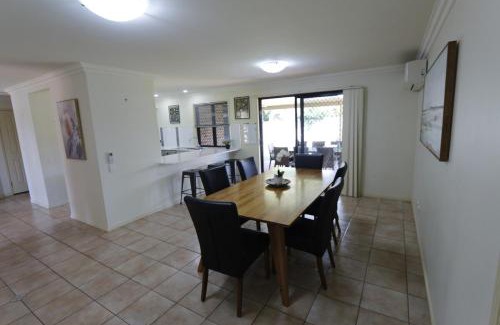 Rothwell Casa | Bayside Bliss 8 Sleeper Family Escape