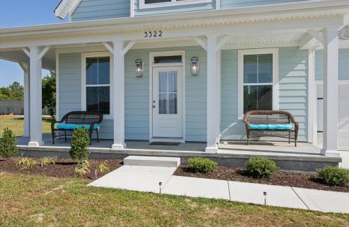 Tower Hill Casa | Bayside Bliss at Cape Charles - New home in Bay Creek w pool & more!