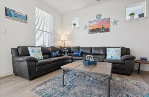 Tower Hill Casa | Bayside Bliss at Cape Charles - New home in Bay Creek w pool & more!