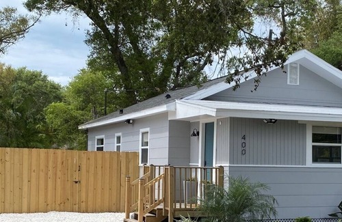 Clearwater Cabaña | ☆Bayside Coastal Cottage☆ great location, beaches
