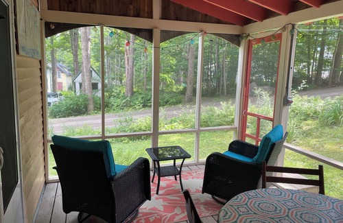 Bayside Casa | Bayside cottage 5 minutes to the beach and the local golf course.