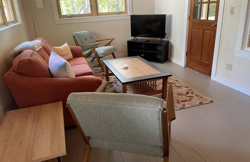 Bayside Casa | Bayside cottage 5 minutes to the beach and the local golf course.