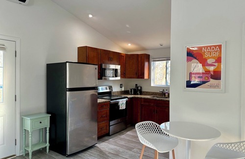 Wellfleet Cabaña | Bayside cottage near Marconi and Bike Path