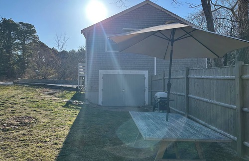 Wellfleet Cabaña | Bayside cottage near Marconi and Bike Path