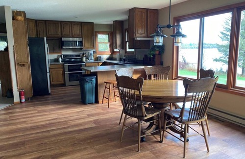 Crane Lake Cabina | Bayside Fish Camp and Family Retreat - 1. 5 Acres