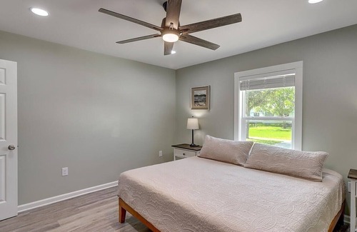 Bayside Cabaña | Bayside Getaway 2 Bedroom Cottage by Redawning