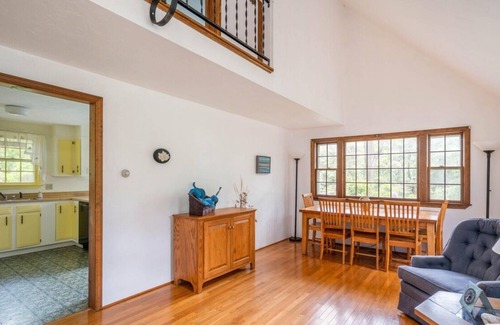 North Eastham Casa | Bayside Home Within a Mile of Kingsbury Beach and Wiley Park