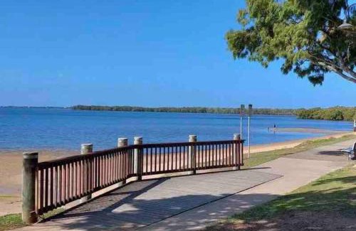 Deception Bay Casa | Bayside Living - Walk to Water - Central location