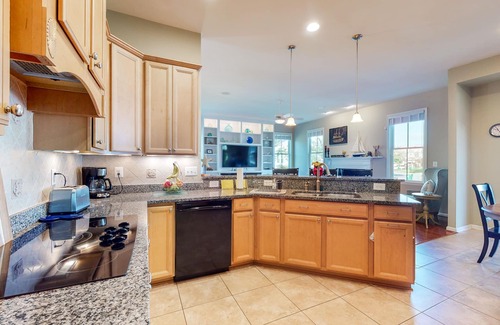 The Commons Casa | Bayside Resort house w/ free WiFi, tennis court, gym, and fireplace