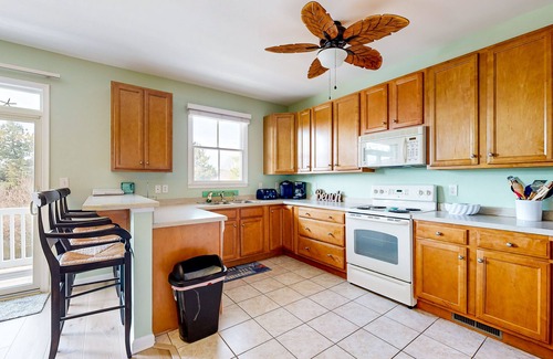 Sun Ridge Casa | Bayside Resort townhouse with private gas grill and golf on-site