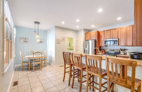 Sun Ridge Casa | Bayside Resort townhouse with golf on-site, pool access, fireplace, & central AC