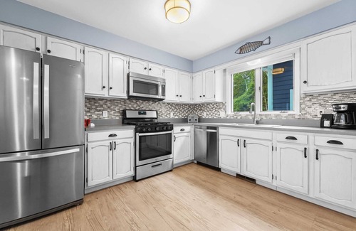 Suttons Bay Casa | Bayside Serenity with Hot Tub! Dog Friendly!