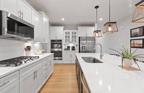 Bayside Casa | Bayside * W. Fenwick Is. *20117* 5BR, 4.5 Baths, 3 Suites, Luxury Twin-House
