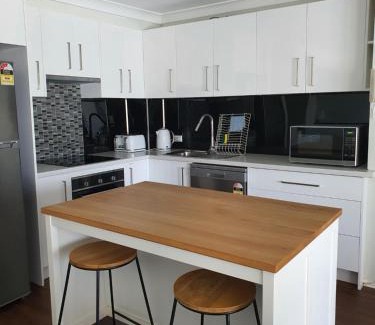 Runaway Bay Apartamento | Bayview Bay Apartments and Marina