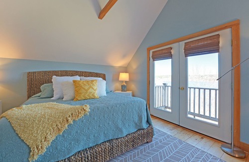 Belfast Casa | Bayview Beauty - Beautiful antique oceanfront home big enough for everyone.