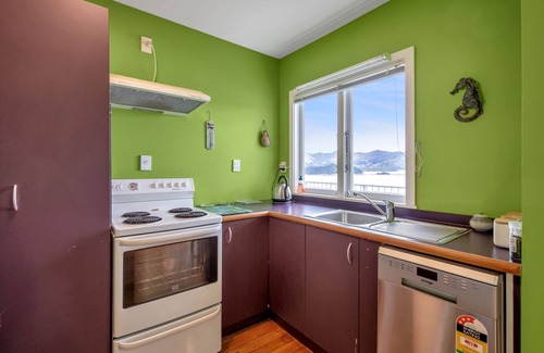Diamond Harbour Casa | Bayview Beauty - Charteris Bay Holiday Home