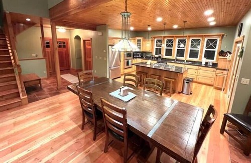Bayview Casa | Bayview Beauty close to Silverwood theme Park.