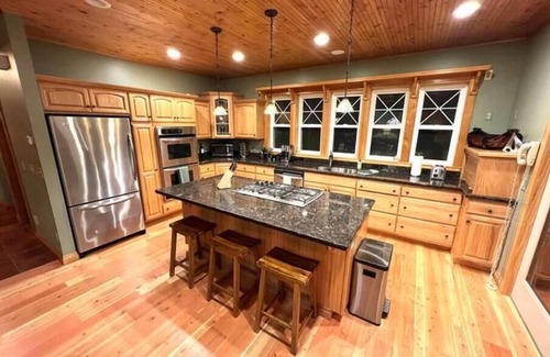 Bayview Casa | Bayview Beauty close to Silverwood theme Park.