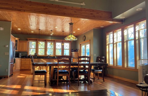 Bayview Casa | Bayview Beauty close to Silverwood theme Park.