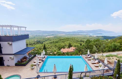 Kotor Apartamento | Bayview Hills Luxury Residences