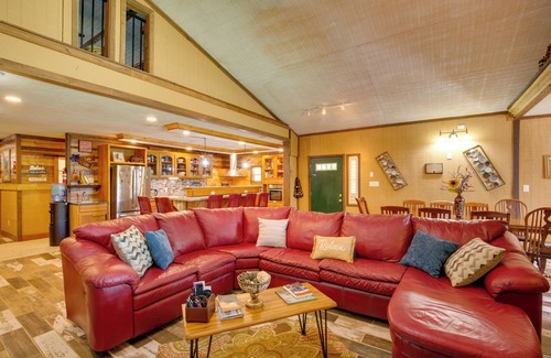 Lake Lafayette Cabina | 'Bayview' - Lakefront Family Cabin in Odessa!