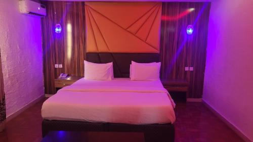 Benin City Hotel | Bayview Mansions Hotel and Suites