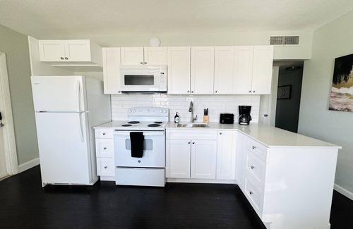 East Fort Lauderdale Apartamento | Bayview Regency Apartments By Lowkl