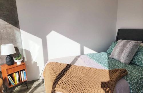 East Village Apartamento | Bayviews Lux One-bedroom Apartment 1min to Petco Park Convention Center Gaslamp Pool, Hot Tub