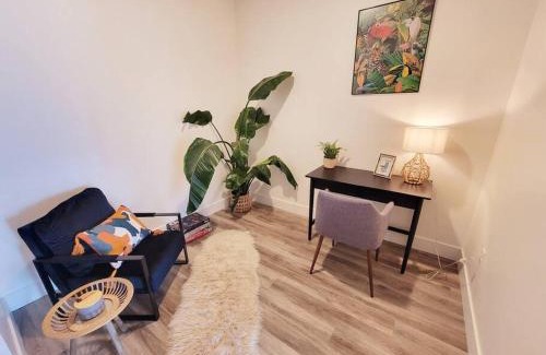 East Village Apartamento | Bayviews Lux One-bedroom Apartment 1min to Petco Park Convention Center Gaslamp Pool, Hot Tub