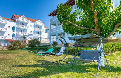 Amoudi Apartamento | Baywatch Apartments on the Beach by "elite"