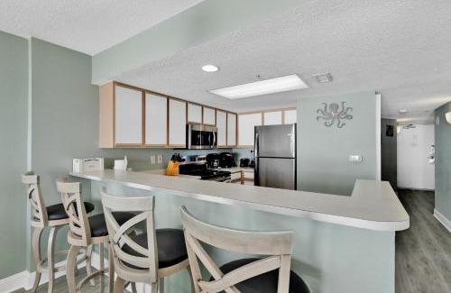 Crescent Beach Apartamento | Baywatch Resort Oceanfront Dream Maker