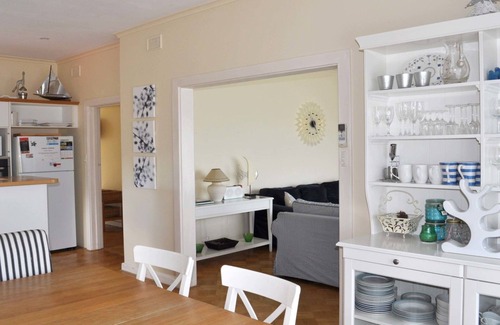 Kingscote Casa | Baywater - Kingscote