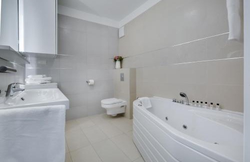Split Cama Y Desayuno | BB Residence