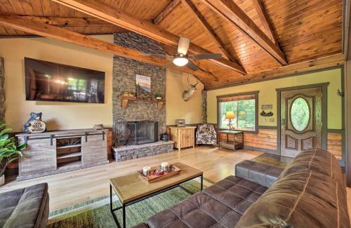 Franklin Casa | BBQ Ready Secluded Franklin Getaway with Rec Room
