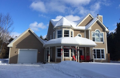 Mont-Tremblant Casa | Mont Tremblant Family Villa, cocina completa, camas cómodas, hasta 9 personas